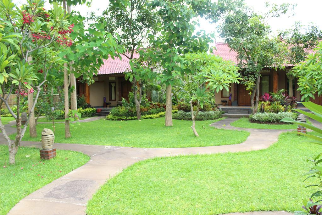 Van Karning Bungalow ペムテラン エクステリア 写真